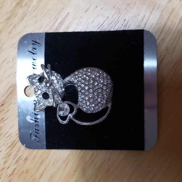 Cute Cat Pin Brooch by Fashion Jewelry - Picture 6 of 6